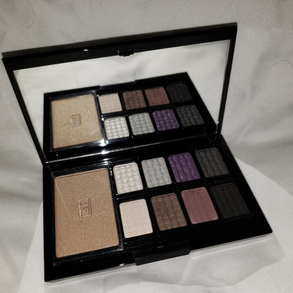 Doucce Freematic eyeshadow palette
